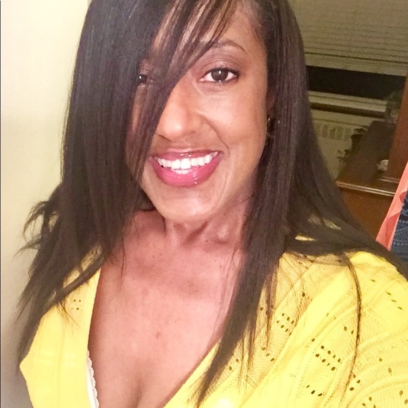 Meet your Posher, Marcella - Picture 2 of 2